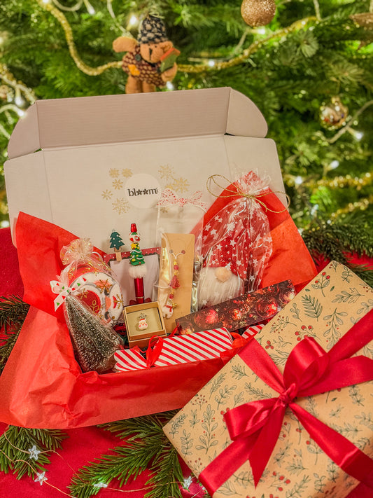 Christmas Magic Box 𖠰𐂂𖣂𖢔𖠋𖠰 – Red Edition BloomLov