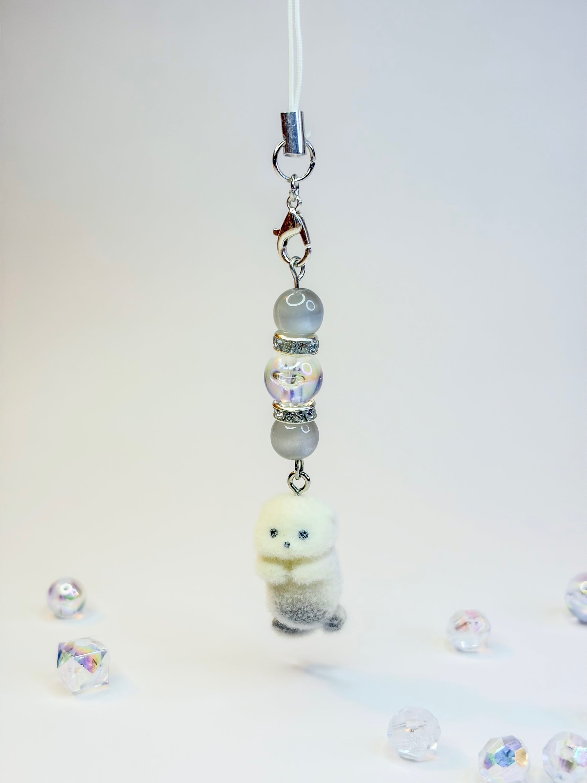 Snow Otter Charm ≽ܫ≼ - Phone Charm BloomLov
