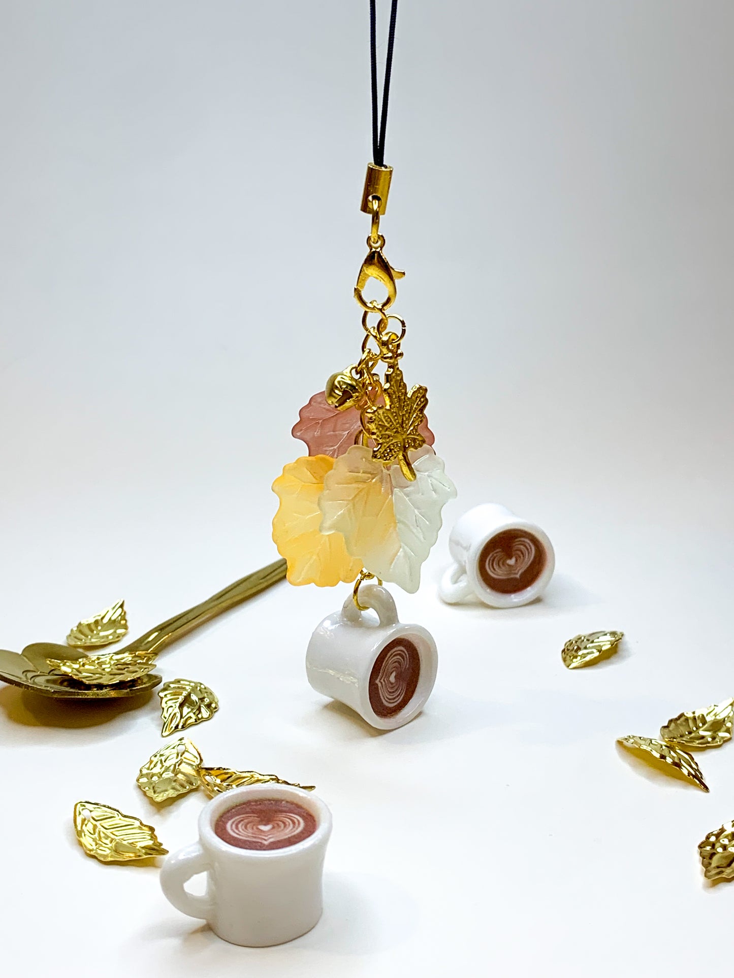 Chocolat d’Automne ☕🍂 - Phone Charm BloomLov