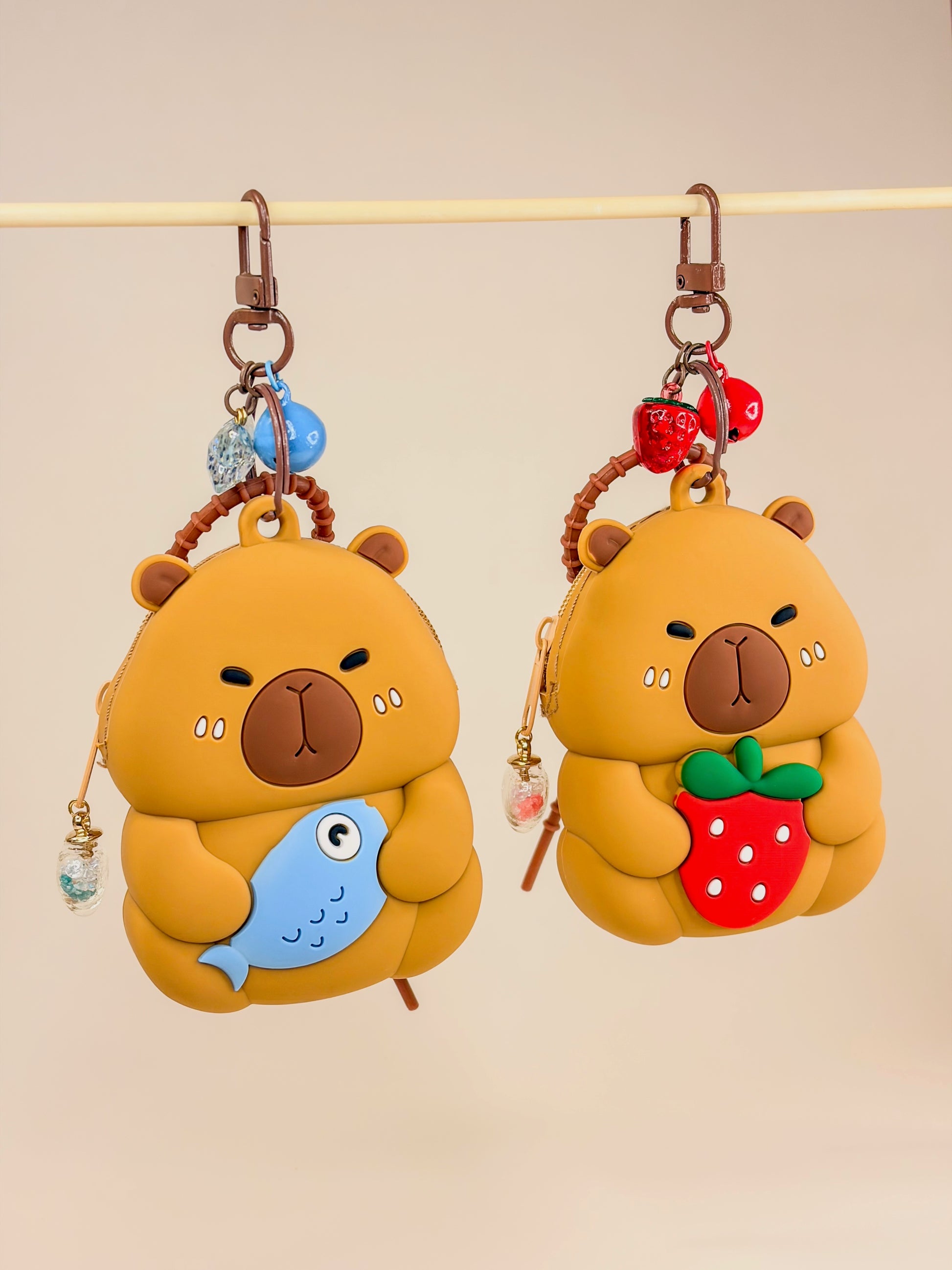 Capy Pocket Charm (´㉨`) ♡ – Keychain - Bag Charm BloomLov