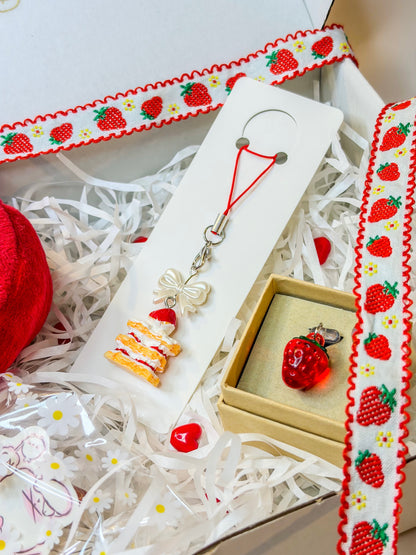 Strawberry Sweet Box – Coffret Cadeau 🍓🍰 BloomLov
