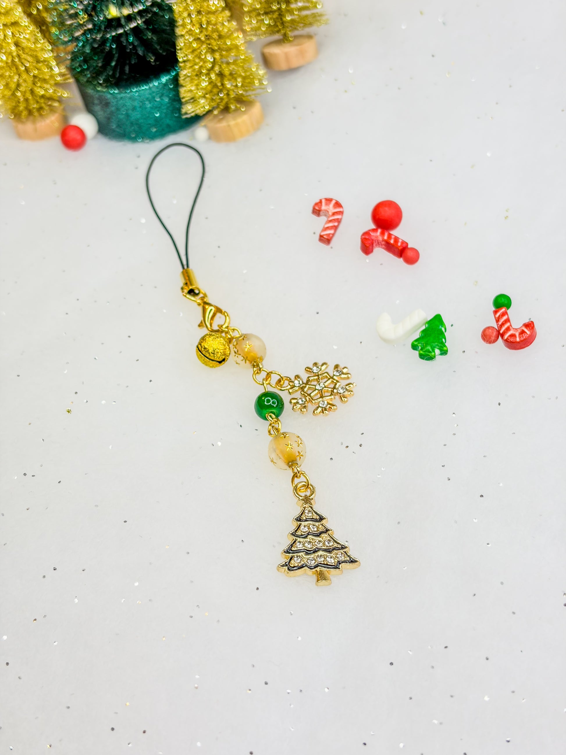 Christmas tree Charm ⋆꙳•❅*🎄*❆•꙳⋆ - Phone Charm BloomLov