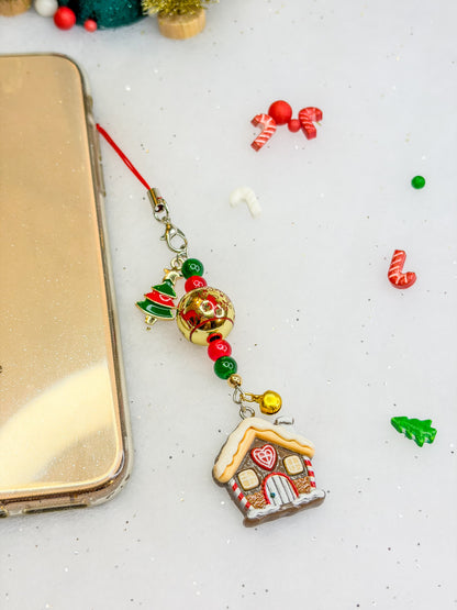 Gingerbread House Charm ⋆❅*𖢔𐂂꙳ – Phone Charm BloomLov