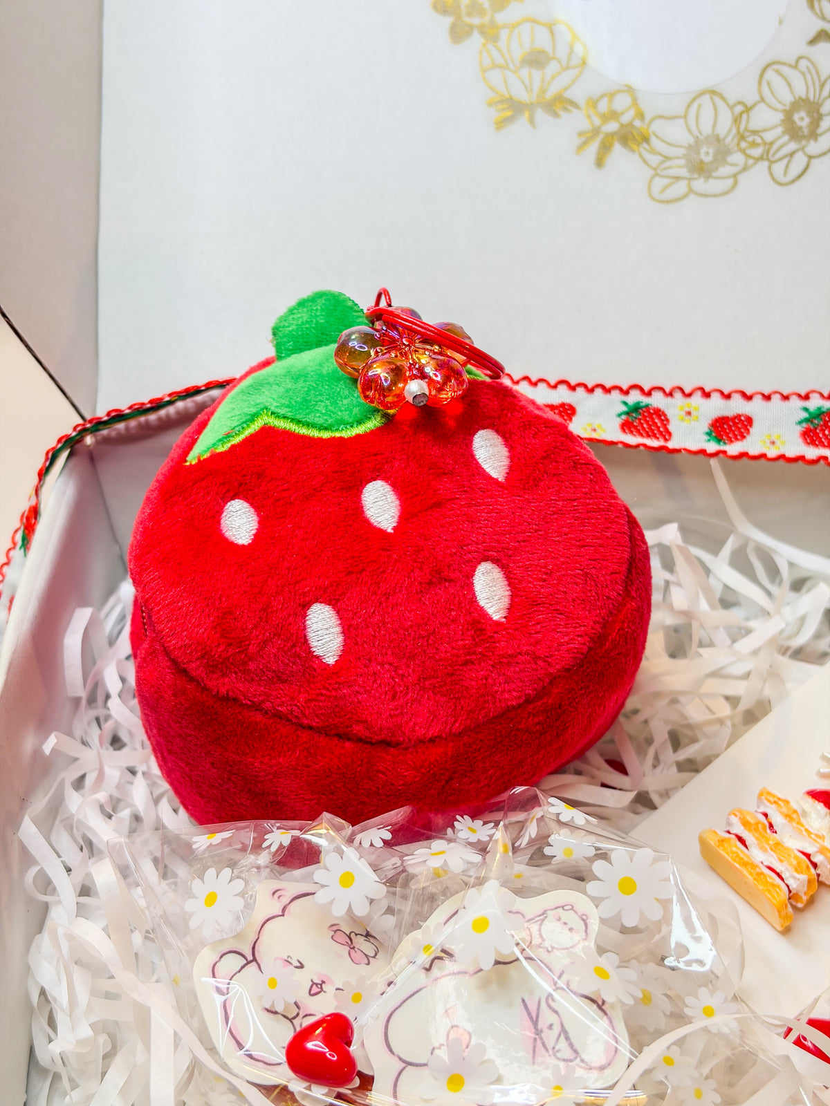 Strawberry Sweet Box – Coffret Cadeau 🍓🍰 BloomLov