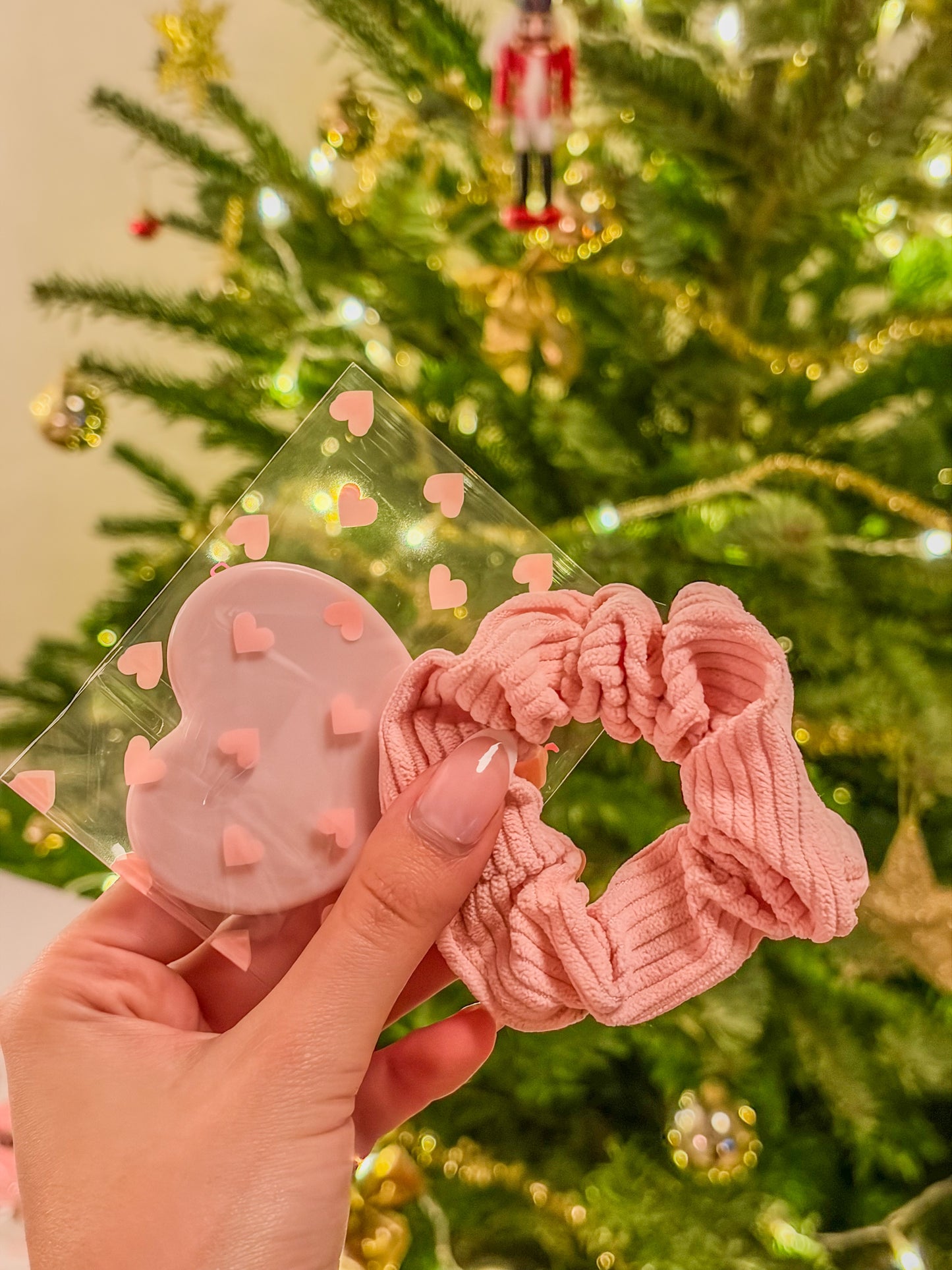 Christmas Magic Box ⋆꙳•❅‧*₊⋆☃︎‧*❆₊⋆ – Pink Edition BloomLov