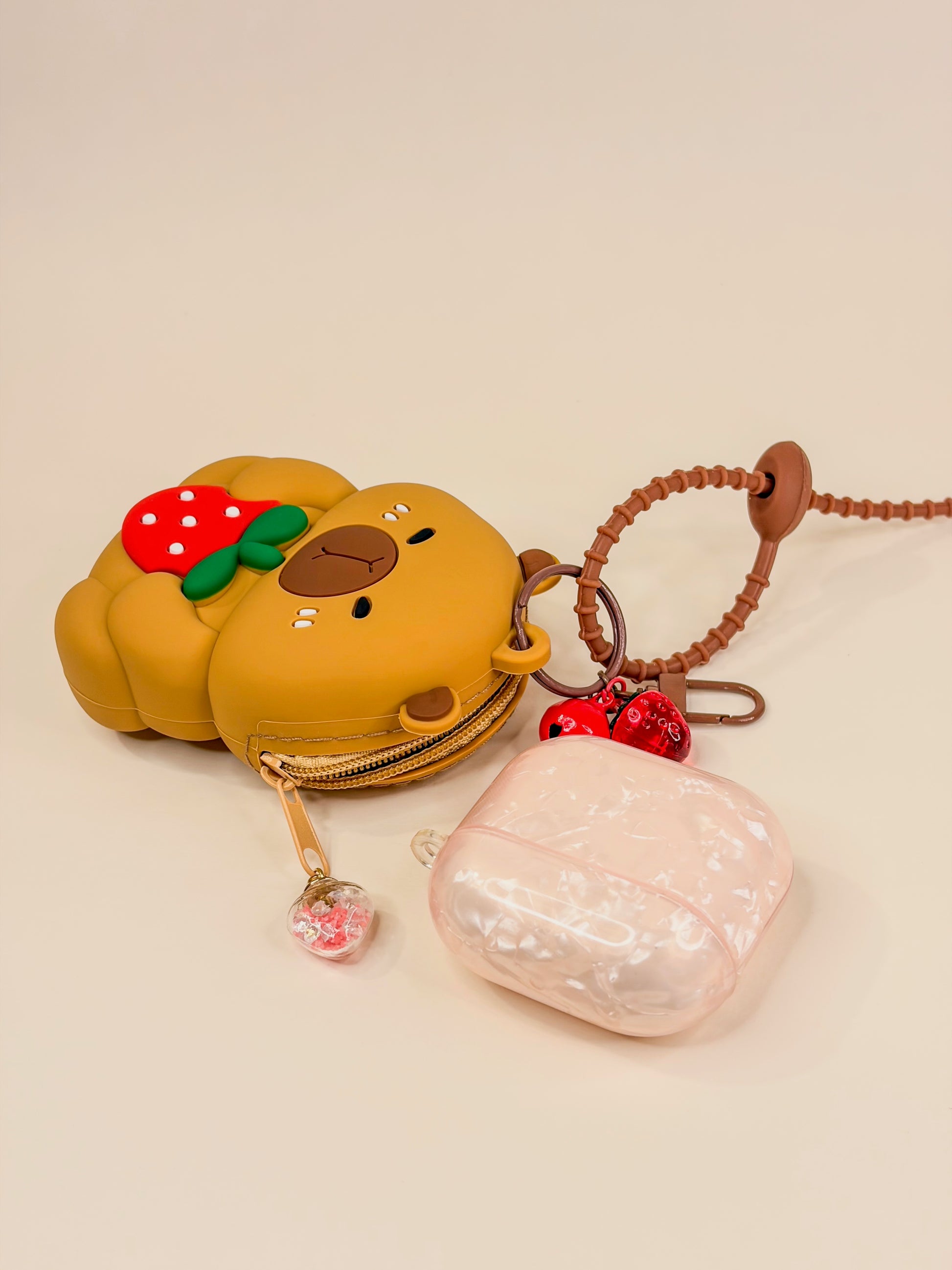 Capy Pocket Charm (´㉨`) ♡ – Keychain - Bag Charm BloomLov