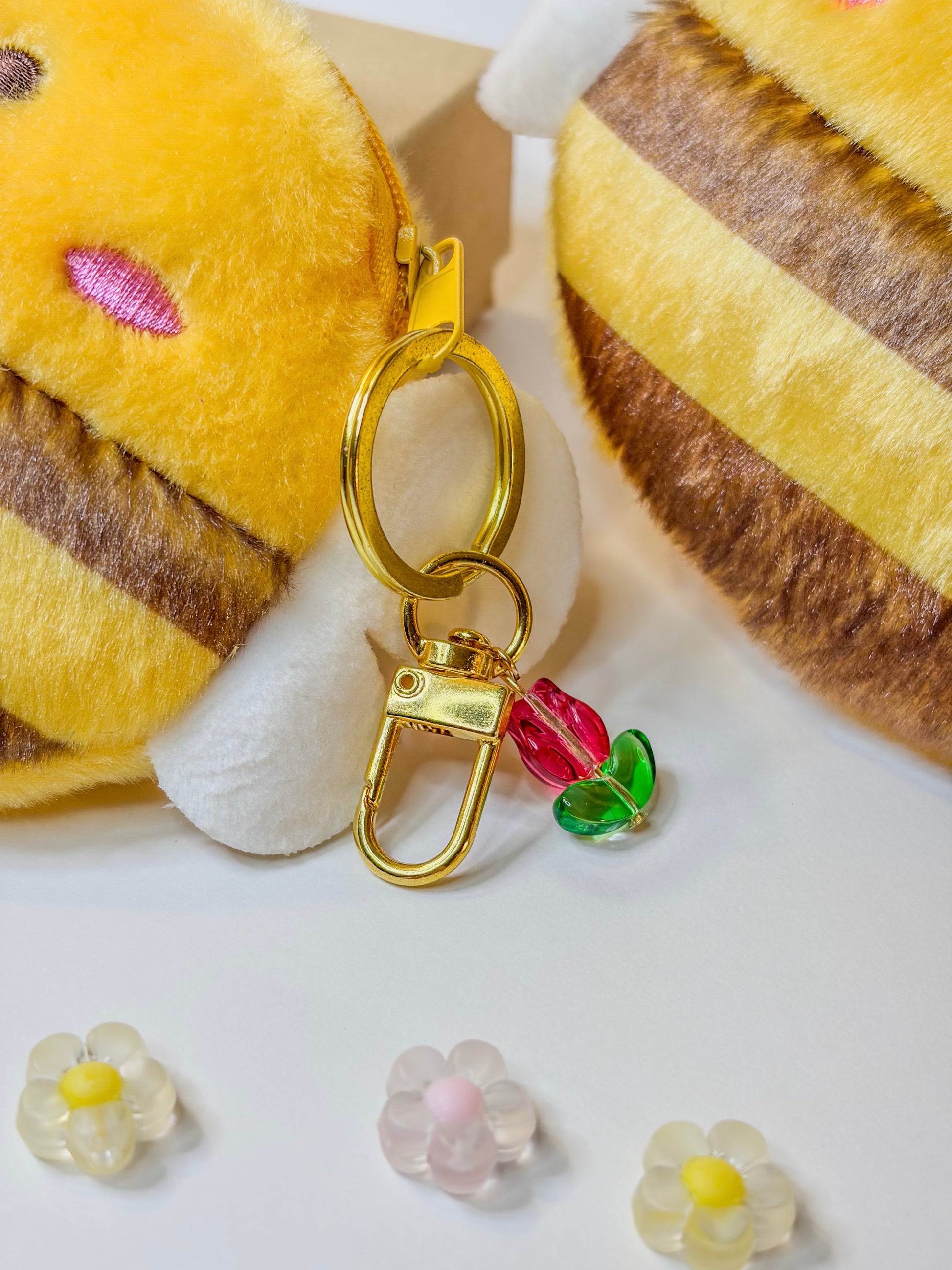 Little Bee Pocket ⋆˚🐝˖° - Porte-Monnaie Peluche Poussin – Keychain - Bag Charm BloomLov